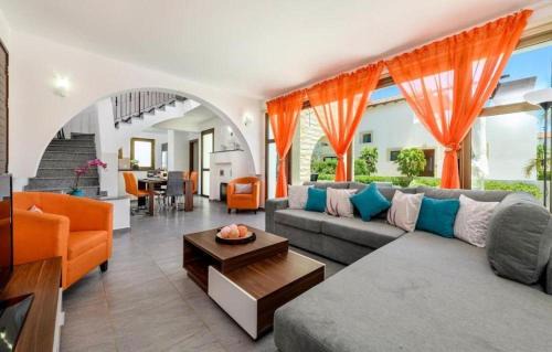 Nissi beach with pool Ayia Thekla "kymma 15" 3bed room in Ayia Napa