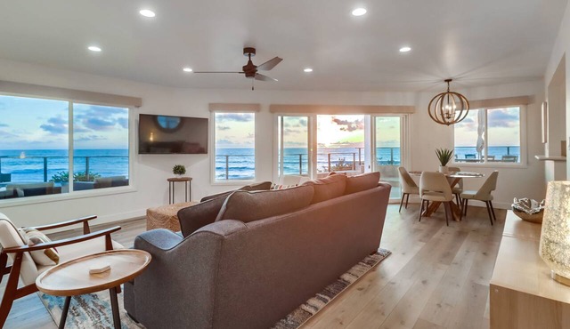 Oceanfront Beach Villa With Spectacular Views And Large Private Oceanfront Patio in San Diego