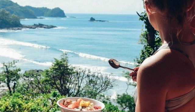 OCEANFRONT PARADISE IN ROMANTIC NATURE - BAY VIEW - POOL - DIRECT BEACH ACCESS in San Juan del Sur