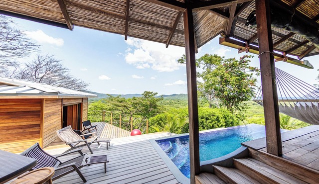 Oceanview, Hillside retreat looking over the valley, minutes from the beach in Rivas
