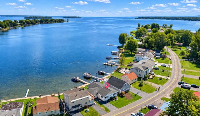 Oneida Lakefront Retreat - Private Dock & Patio in Brewerton