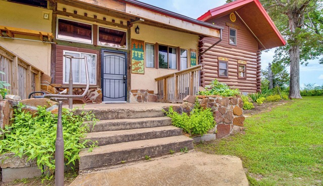 Ozark Crossroads: Historic Calico Rock Cabin in Calico Rock
