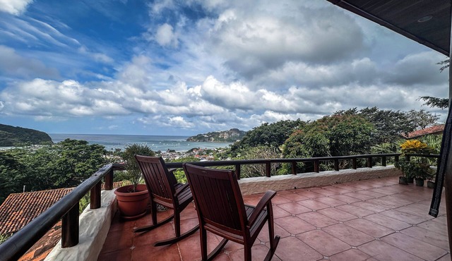 Panoramic Bay & Forest Views Pelican Eyes Studio WiFi, AC in San Juan Del Sur in San Juan del Sur