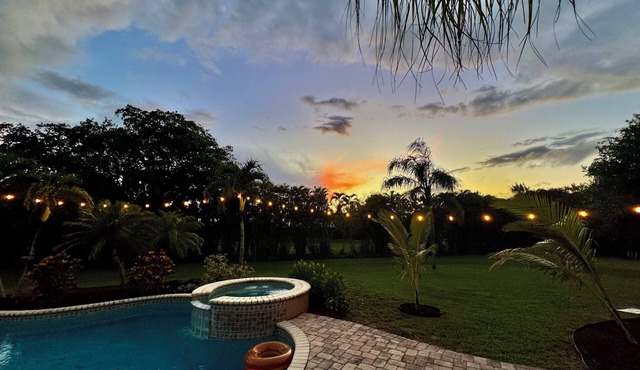 Peaceful 1 bdrm ensuite w/pool & private entrance in sunny Palm Beach Gardens in Palm Beach Gardens