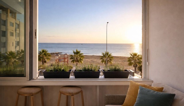 Perfect seafront 3-bedroom apartment in prime location in Larnaka