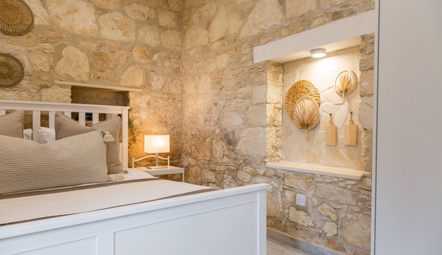 Phaedrus Living Luxury Stone House Armou in Armou