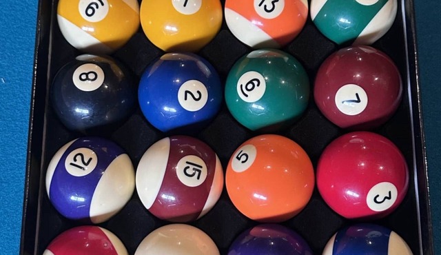 Pool/Ping Pong, board games. Family/Pet friendly in Edmonton