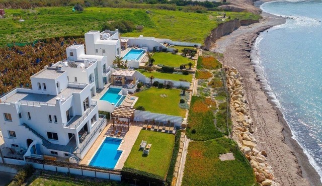 Poseidon beach villa, waterfront, private, tranquil, romantic sunsets