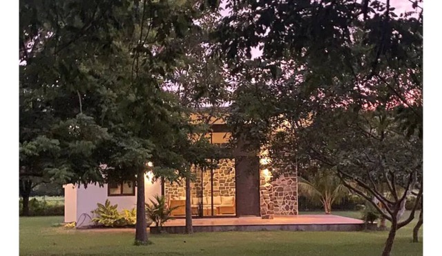 Private, clean, cozy 2BD Home close to surf in El Limón Dos