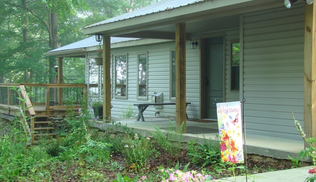 Private & unplugged. Near Fallingwater, GAP and Ohiopyle. 5-star reviews in Fort Hill