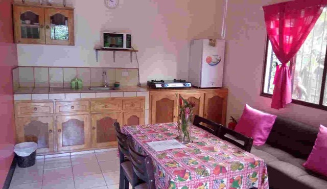 Property on the edge of town, in a lush garden. in Jinotepe