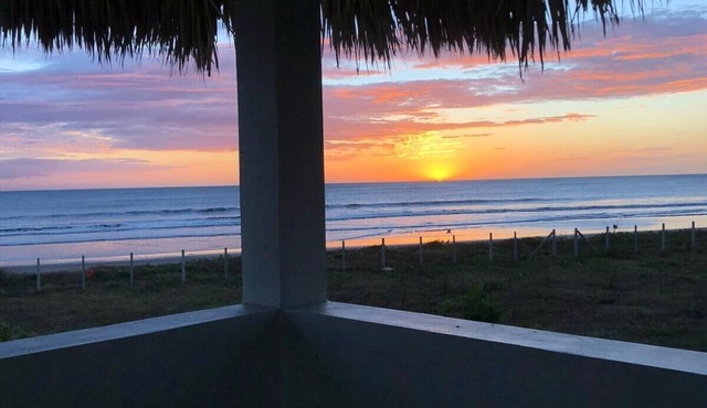 Quaint and cozy, studio beachfront cabana in Salinas Grandes