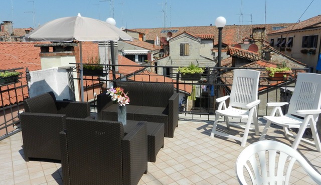 RENIER HOUSE - BIENNALE in Venezia