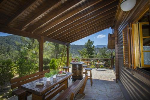 Ricky Chalet Near Troodos in Spilia