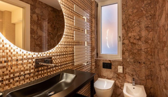 ROMAC Trinity with steam bath in Rome