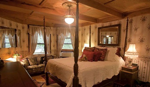 Romantic Accommodation near the Hudson River in Saugerties, New York in Saugerties