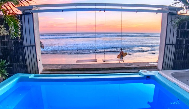 Romantic Beachfront Casita w Pool - AC - Sleeps 4 in San Rafael del Sur