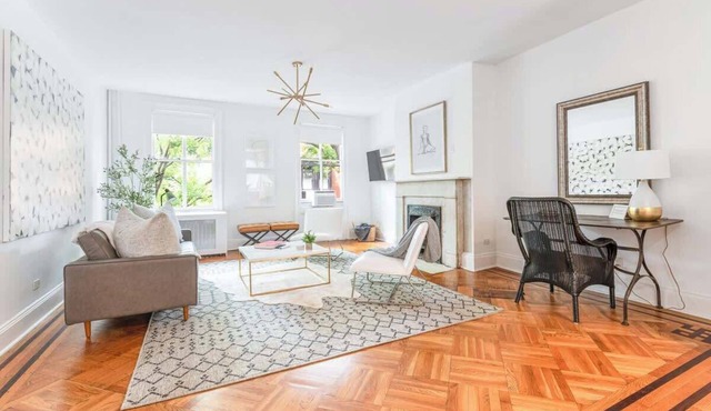 Rove Travel | Adelphi II | Apt in Ft Greene w/Deck in Brooklyn