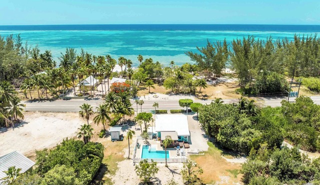 Sea Beauty: ADA-Friendly Cottage w/New Pool, Private Beach Lot, & Free Kayak in East End