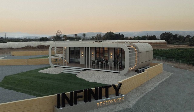 Seaside luxury stays, Modern pod homes. Wake up by the sea! in Larnaca