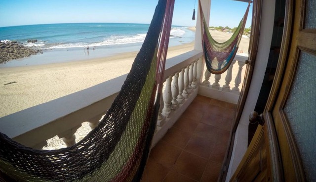 Simple Beach Lodge in León