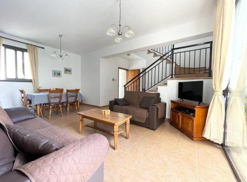 Spacious 3 bedroom villa private pool in Paphos