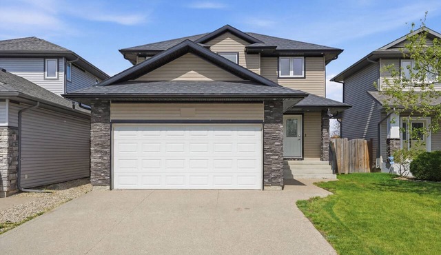 Spacious 4BR-4BA House for Large Families & Group in Stonebridge in Saskatoon