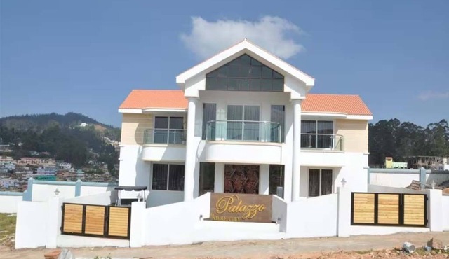 Spacious 5-bedroom villa in beautiful Ooty with AC comfort in Ooty
