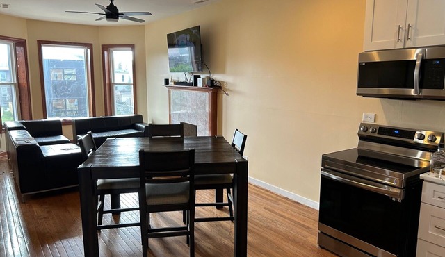 Spacious Three Bedroom Condo near University of Chicago in Chicago