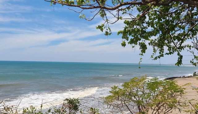 Spacious water-front house with amazing view and access to the ocean. in Casares