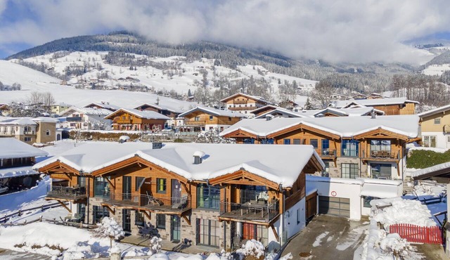 Stylish penthouse with shared sauna and lift in Walchen