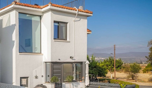 Summer Haven, Polis: Sea & Mountain Views, Roof Terrace in Pafos