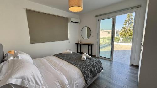 Sunrise Villa with Pool by TrulyCyprus in Perivolia