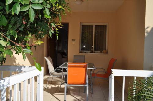 Sunset Garden Villa in Perivolia
