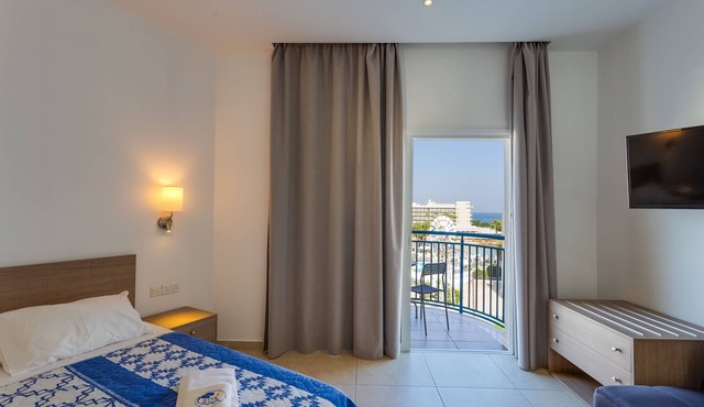 Tetyk Hotel in Paralimni
