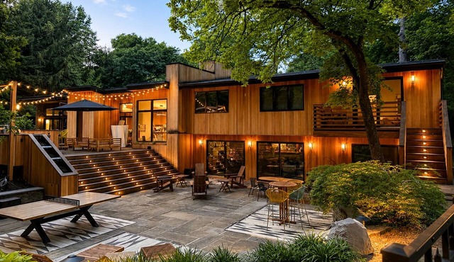 The Modern Branch at Tall Tree — Cold Spring Harbor Retreat in Cold Spring Harbor