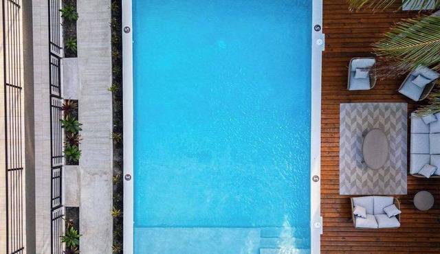 The Palms - Double Queen Suite in Belize City