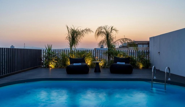 The Penthouse - 3BR Seaview with Private Pool in Larnaca in Larnaca