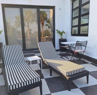 The Pervoli Studio - Pool - Close to Beach in Larnaca