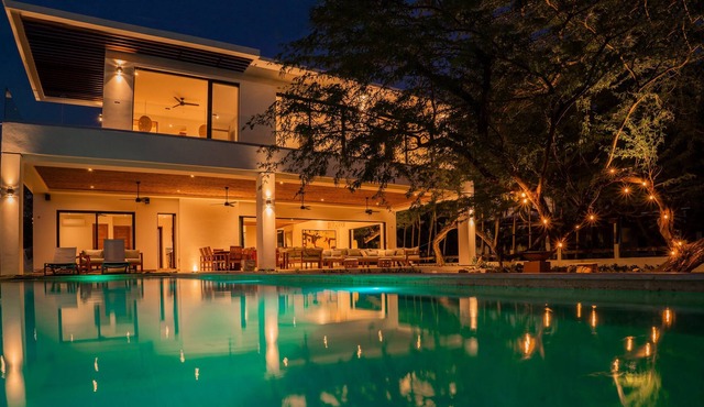 Ultra Deluxe Surf Front Estate @Colorados in Rivas