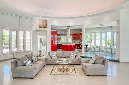 Villa Amelia by Ezoria Villas in Perivolia