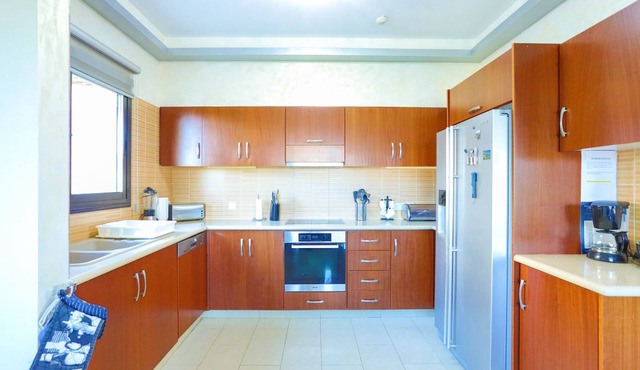 Villa Arbanassi - a villa that sleeps 6 guests in 3 bedrooms in Polis Chrysochous