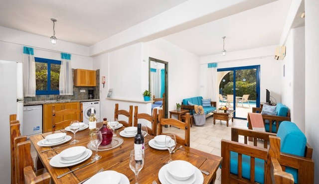 Villa Artemis - Four Bedroom Villa, Sleeps 8