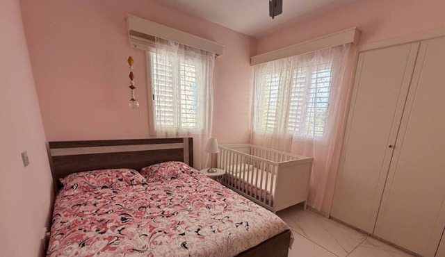 Villa Clementinka - 200 meters from the sea with private playground in Chlorakas