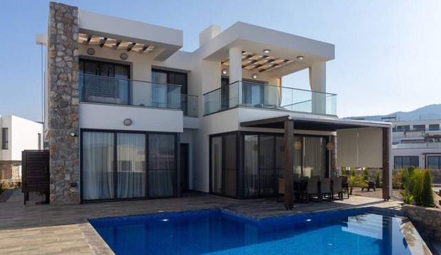 Villa Deja Blu with Private Pool