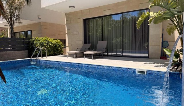 Villa "Imperial 2" with pool - 3 bedroom near mall in Paphos