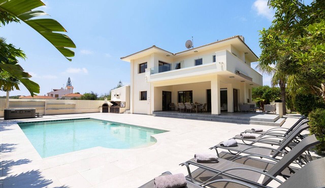 Villa Konnosa Photos in Ayia Napa