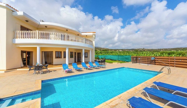 Villa Mariam - Five Bedroom Villa, Sleeps 10