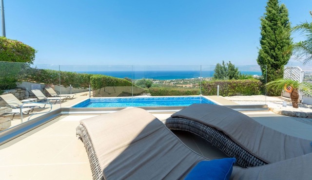 Villa Olivia - a villa that sleeps 6 guests in 3 bedrooms