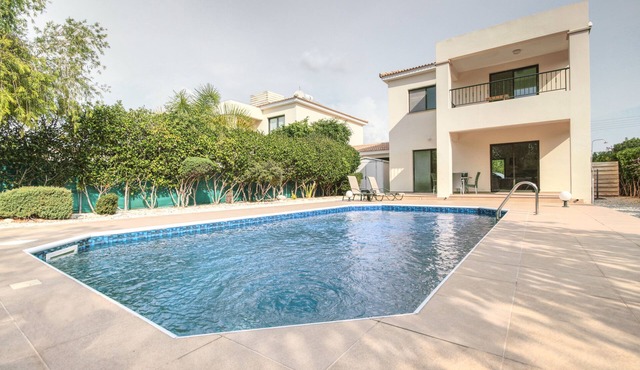 VILLA PANTELI, A SUPER 3 BED VILLA WITH PRIVATE POOL! in Kouklia